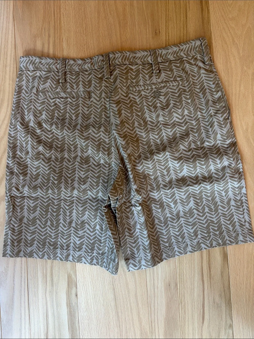 NWT Lands End Men’s Sz 38 Khaki Herringbone Shorts